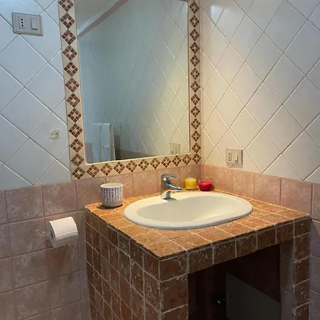 Accomodo Casa Simedo * Villasimius